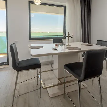 Lakeside Blanca Adamar Apartment Mamaia