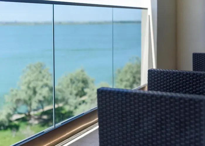 Lakeside Blanca Adamar Mamaia